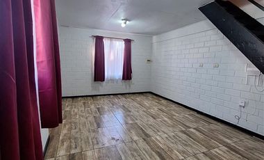 Casa en Arriendo en Calle Los Cardos, Sector Poniente Los Angeles