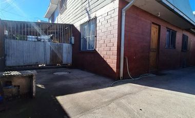 Casa en Arriendo en Calle Los Cardos, Sector Poniente Los Angeles