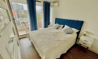 Departamento en Venta en EXCELENTE DISTRIBUCIÓN CON TERRAZA a pocos pasos del metro Manuel Montt IDEAL INVERSIONISTAS