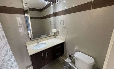 Departamento en Venta en EXCELENTE DISTRIBUCIÓN CON TERRAZA a pocos pasos del metro Manuel Montt IDEAL INVERSIONISTAS