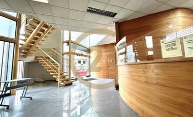 ARRIENDO PROPIEDAD 2 PISOS STGO. BARRIO REPUBLICA