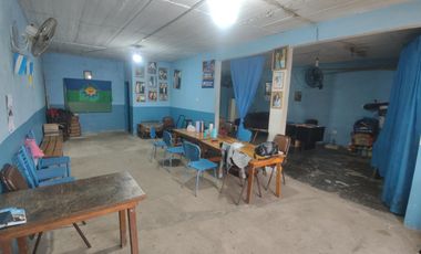 Locales  Comerciales y construcción a terminar en Planta Alta en Isidro Casanova