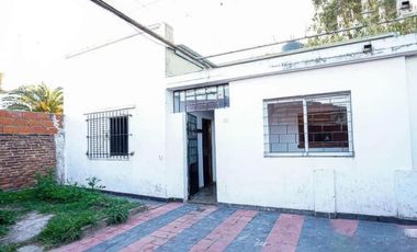 PH en venta - 2 dormitorios 1 baño - 261mts2 - Berisso