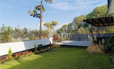 CASA MODERNA EN VENTA Y RENTA A 3 MINUTOS DE AVANDARO