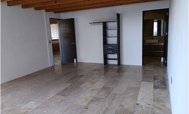 CASA MODERNA EN VENTA Y RENTA A 3 MINUTOS DE AVANDARO
