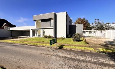 Casa en Arriendo en COD38304 Portal de la Frontera a pasos de Avenida Martín Lutero y Colegios