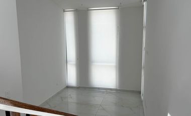 VENTA DE CASA  ESQUINERA MODERNA  143M2 EN EL VALLE DE LOS CHILLOS - MIRASIERRA / SEGURIDAD 24/7 (AB)