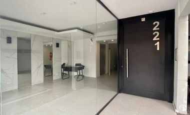 VENTA de 1 gran ambiente con balcón en la mejor zona de San Telmo, a metros de Puerto Madero