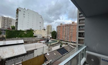 VENTA de 1 gran ambiente con balcón en la mejor zona de San Telmo, a metros de Puerto Madero