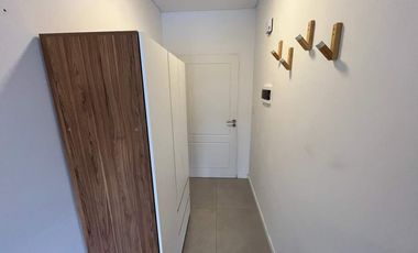 VENTA de 1 gran ambiente con balcón en la mejor zona de San Telmo, a metros de Puerto Madero