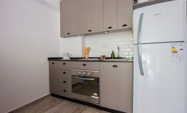 VENTA de 1 ambiente al frente con balcón y piscina