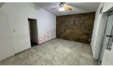 Oficina con estacionamiento. Fracc Monumental