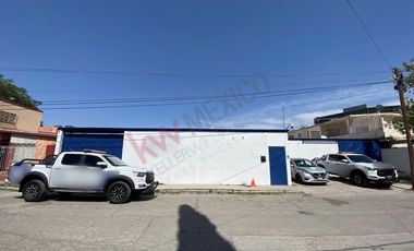 Oficina con estacionamiento. Fracc Monumental