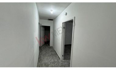 Oficina con estacionamiento. Fracc Monumental