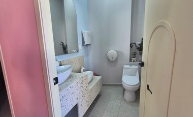 RENTA DE CONSULTORIO DENTAL EQUIPADO, LISTO PARA ESTRENAR EN PABELLÓN LAS TORRES