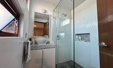Excelente Casa en Venta en Ubicacion Priviligiada Parques de La Herradura