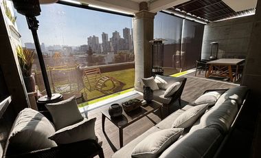 Excelente Casa en Venta en Ubicacion Priviligiada Parques de La Herradura