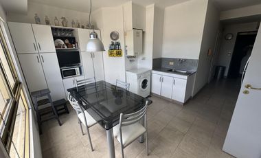 VENTA   DEPARTAMENTO 3 AMBIENTES CON COCHERA  PUERTO MADERO