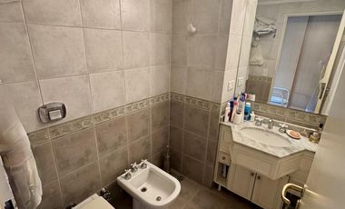 VENTA   DEPARTAMENTO 3 AMBIENTES CON COCHERA  PUERTO MADERO