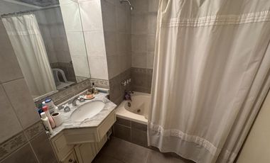 VENTA   DEPARTAMENTO 3 AMBIENTES CON COCHERA  PUERTO MADERO
