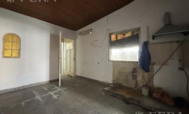 Venta de casa 3 ambientes en Villa Dominico