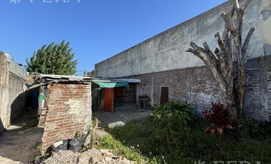 Venta de casa 3 ambientes en Villa Dominico