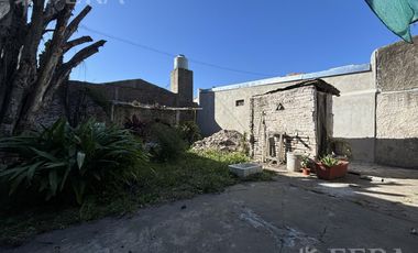 Venta de casa 3 ambientes en Villa Dominico