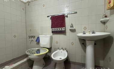 Venta de casa 3 ambientes en Villa Dominico