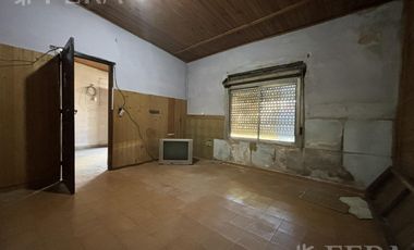 Venta de casa 3 ambientes en Villa Dominico