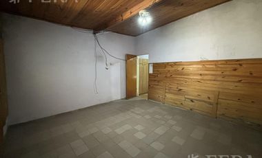 Venta de casa 3 ambientes en Villa Dominico