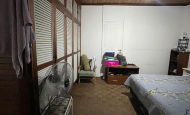 Casa en  venta con dos viviendas, lote de 8,66 x 29,69 - Wilde