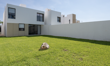 Casa en privada de 3 recámaras, Piscina, terreno de 399m2! Últimas unidades!