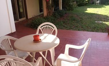 Excelente Casa Equipada para 7 pers. con gran parque - 5 Amb - Centro San Pedro