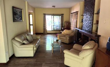 Excelente Casa Equipada para 7 pers. con gran parque - 5 Amb - Centro San Pedro