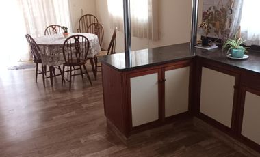 Excelente Casa Equipada para 7 pers. con gran parque - 5 Amb - Centro San Pedro