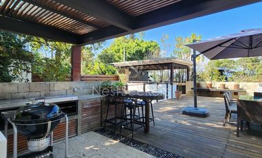 CASA EN VENTA EN EL CENTRO DE AVANDARO A UNOS CUANTOS PASOS DE LA ZONA COMERCIAL