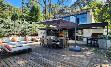 CASA EN VENTA EN EL CENTRO DE AVANDARO A UNOS CUANTOS PASOS DE LA ZONA COMERCIAL