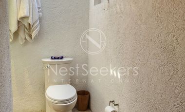 CASA EN VENTA EN EL CENTRO DE AVANDARO A UNOS CUANTOS PASOS DE LA ZONA COMERCIAL