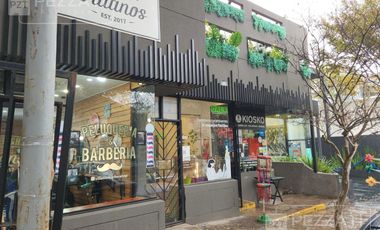 Oficina en  alquiler. Zona Güemes. Jardin, 2 privados. recepciòn. Baño