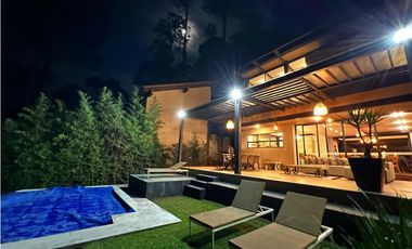 CASA MODERNA EN CONDOMINIO, BOSQUE VERDE