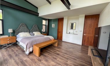 CASA MODERNA EN CONDOMINIO, BOSQUE VERDE