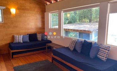 EN AVANDARO  8,000M2 CON 3 CASAS