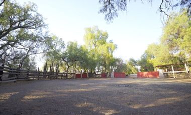 HERMOSA HACIENDA CON 9 RECÁMARAS
