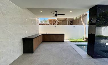 Casa en venta en privada residencial zona de Chablekal