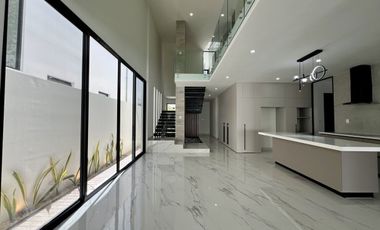 Casa en venta en privada residencial zona de Chablekal