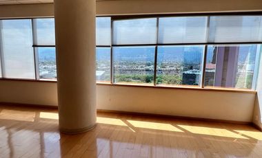 Renta oficina de 408 m² acondicionada en  Santa María, Monterrey