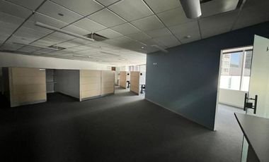 Renta oficina de 408 m² acondicionada en  Santa María, Monterrey