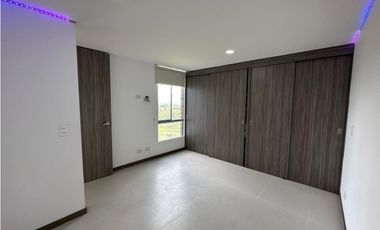 Alquilo apartamento penthouse 2 habit. ubicado en Rionero