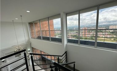 Alquilo apartamento penthouse 2 habit. ubicado en Rionero