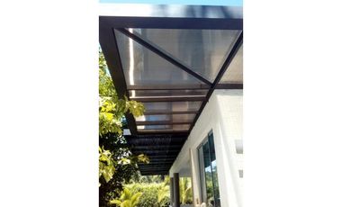 CASA FINCA ENTRE SAN JERÓNIMO Y SANTA FE DE ANTIOQUIA